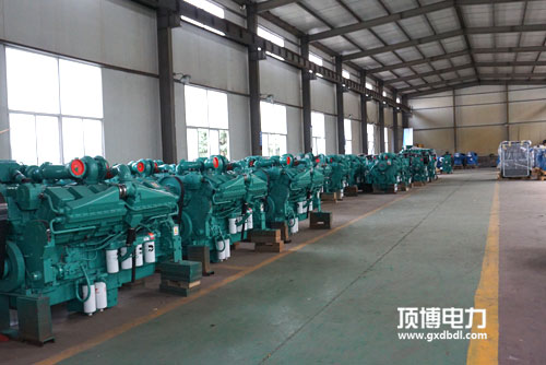 小如何确定工厂用应急广西顶博发电机组制造需要台数